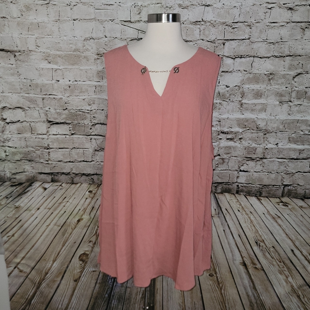 Torrid Sleeveless Top Size 4(26/4x) Pink
